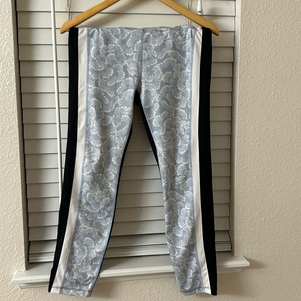 Nanette Lepore Capri Leggings